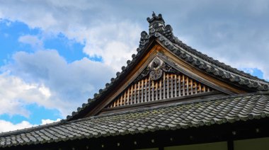 Antik Budist tapınağının tepesi 