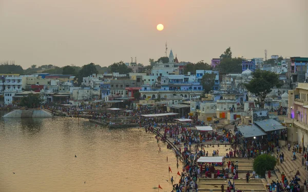 Meer van Pushkar en de stad — Stockfoto