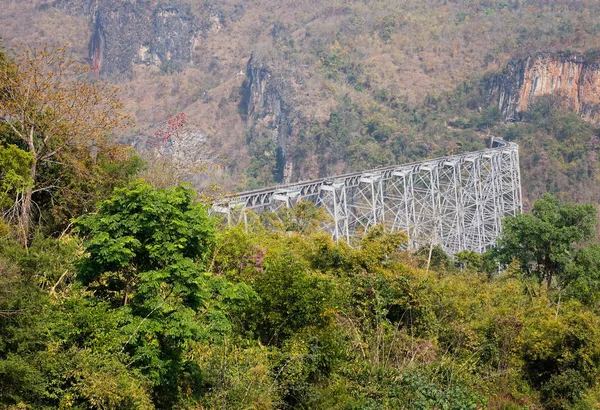 Viaducto de Goteik en Nawnghkio, Myanmar — Foto de Stock