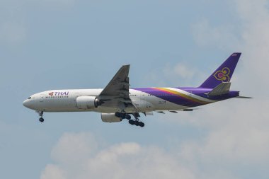 Havaalanında açılış yolcu uçak 