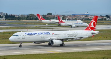 İstanbul Atatürk Havalimanı'nda uçak (Türkiye)