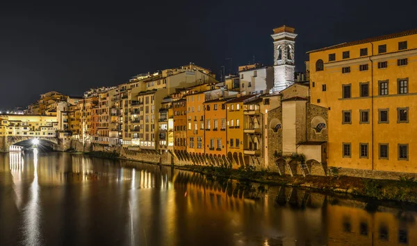 Night landscape of the Arno river of Florence — Stock Photo, Image