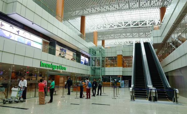 Interieur van Yangon International Airport — Stockfoto