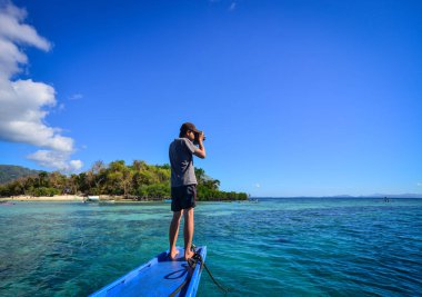 Tropikal deniz, güneşli bir gün Coron, Filipinler 