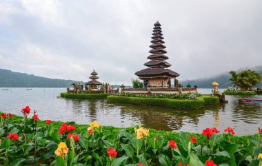 pura ulun danu tapınağı Bali, Endonezya