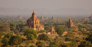 Bagan, Myanmar 'daki antik tapınaklar 