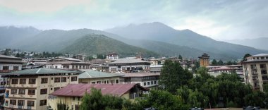 Thimphu, Bhutan şehir merkezindeki binalar 