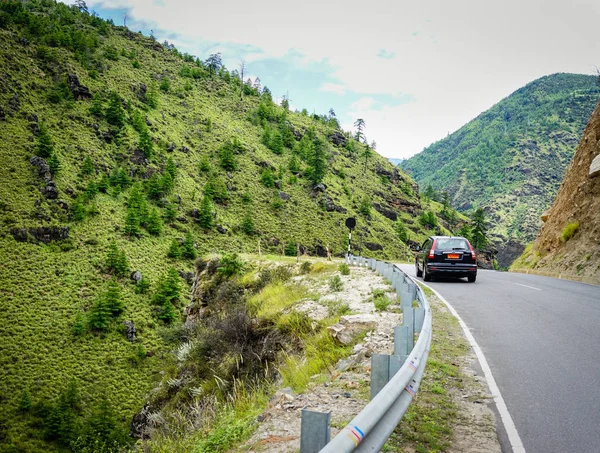 Górskie krajobrazy w Thimphu, Bhutan — Zdjęcie stockowe