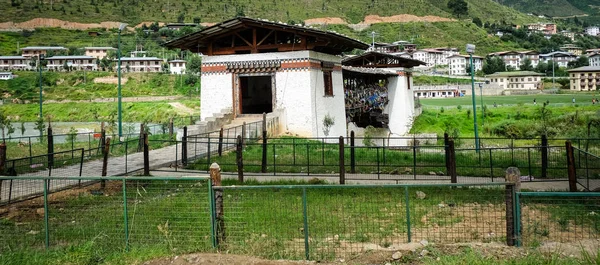 Venkovské domy na kopci v Thimphu — Stock fotografie