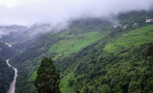 Thimphu, Butan'ın dağ manzarası — Stok fotoğraf