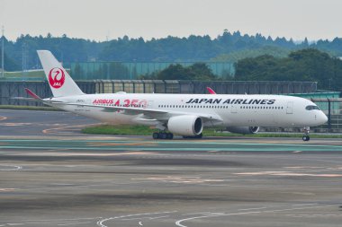 Tokyo Narita Havalimanı 'nda yolcu uçağı 