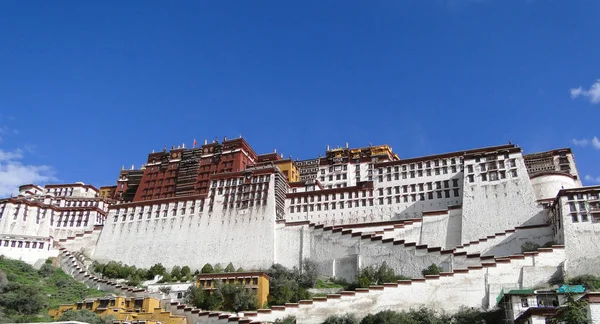 Palác Potala ve Lhase, tibetském kraji — Stock fotografie