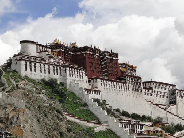 Pałac Potala w Lhasie, Tibet region — Zdjęcie stockowe
