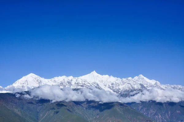 Meili Snow Mountain w mieście Yunnan, Chiny — Zdjęcie stockowe
