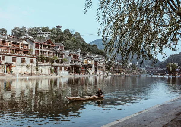 Fenghuang, staré město v Hunan, Čína — Stock fotografie