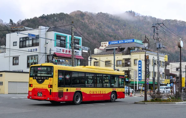 Kawaguchiko'da manzaralı otobüs, Japonya