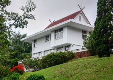 Botanik bahçeli yazlık ev 