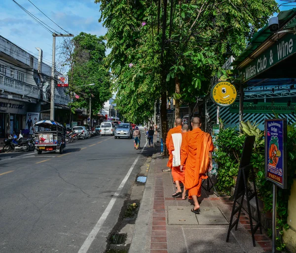 チェンマイの仏教僧, タイ — ストック写真