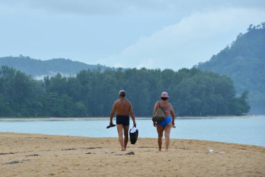 Phuket Adası'nda kum plajı, Tayland 