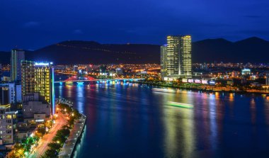 da nang, vietnam gece manzarası