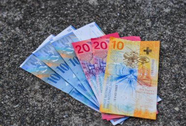 Yeni İsviçre banknotlar topluluğu 