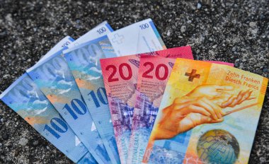 Yeni İsviçre banknotlar topluluğu 