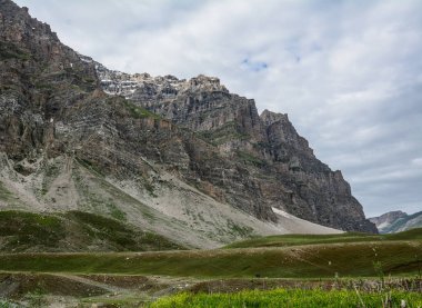 Kuzey Hindistan'ın dağ manzarası 