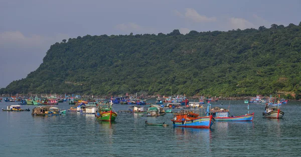 Wooden boats docking on the bay — Stock Photo, Image