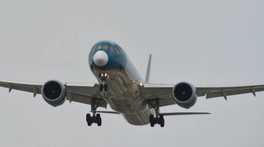 Saigon havaalanına iniş yolcu uçak 