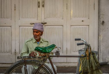 Jodhpur, Hindistan'da sokaktaki insanlar 