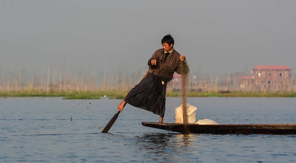 Pêche sur le lac Inle, Myanmar — Photo