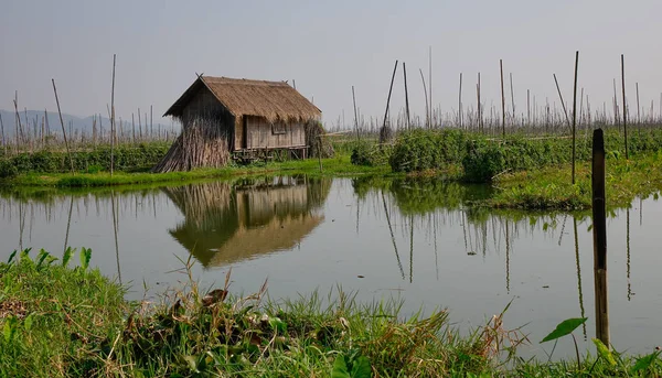 Maisons flottantes sur le lac Inle, Myanmar — Photo