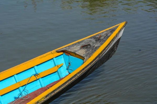 Wooden boat on Inle Lake, Myanmar — Stock Photo, Image