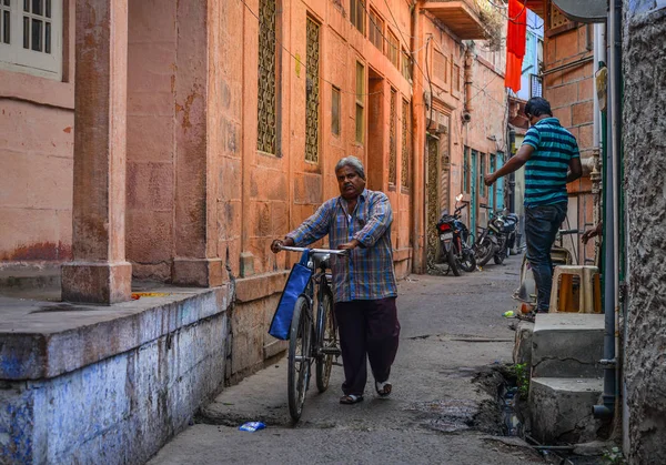 People on street in Jodhpur, India — Stock Photo, Image