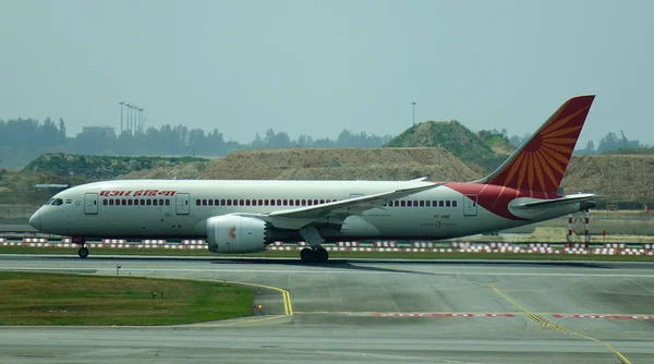 Singapore Mar 2019 Ang Air India Boeing 787 Dreamliner Taxiing — Stock Photo, Image