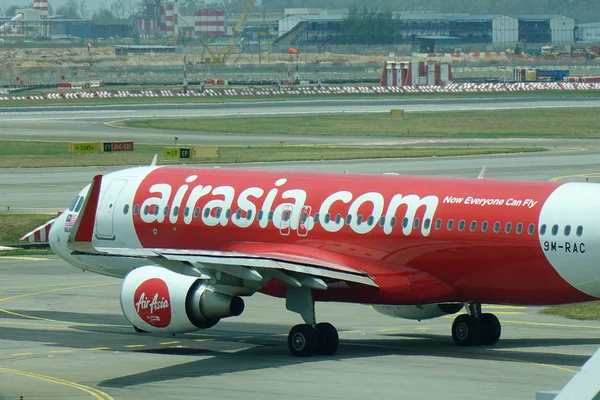 Singapore Mar 2019 Rac Airasia Airbus A320 Taxi Sulla Pista — Foto Stock