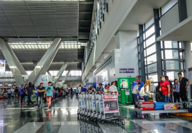 Manila Havaalanı'nın iç kısmı (Naia)