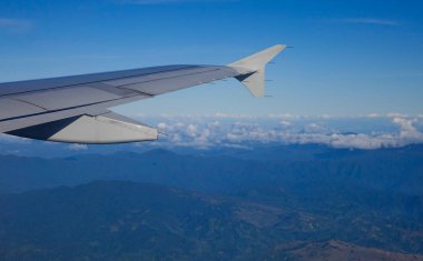 Yolcu uçağının kanadı 