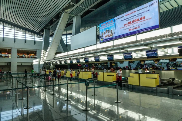 Innenraum des Flughafens von Manila (Naia) — Stockfoto