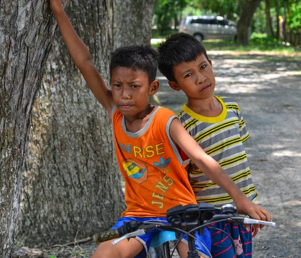 Chau Doc Vietnam Sept 2017 Enfants Jouant Sur Route Rurale — Photo