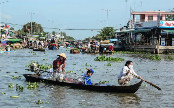 Soc Trang Wietnam Lutego 2016 Pływający Targ Dzielnicy Nga Nam — Zdjęcie stockowe