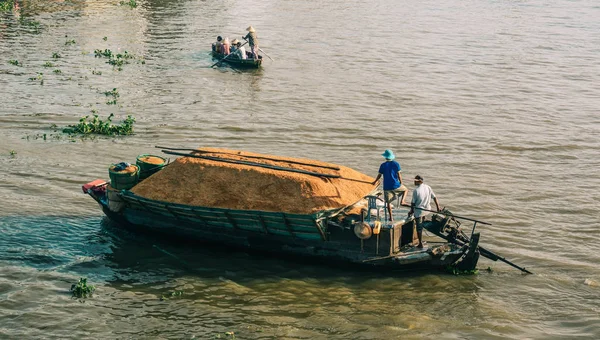 Сок Транг Вьетнам Февраля 2016 Года Моторная Лодка Рисовой Шелухой — стоковое фото