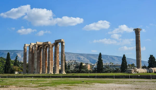 Atina Olympian Zeus Tapınağı eşsiz ve ilginç bir görünüm, Yunanistan.