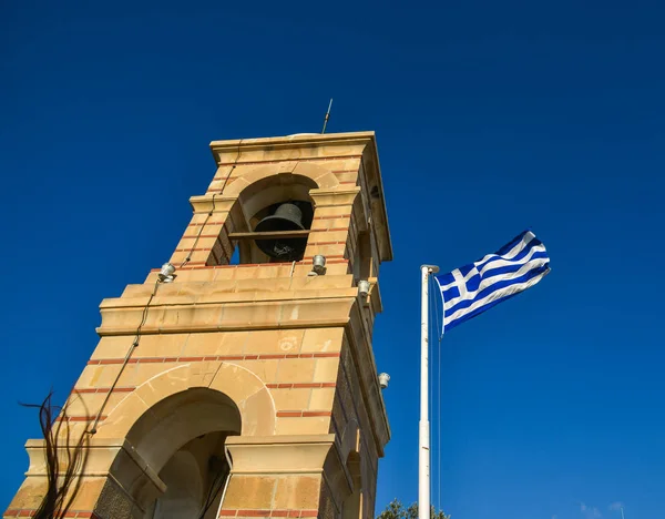 Bandiera Greca Con Campanile Dell Antico Forte Atene Grecia — Foto Stock