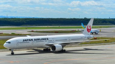 Hokkaido Yeni Chitose Havaalanı'nda uçak