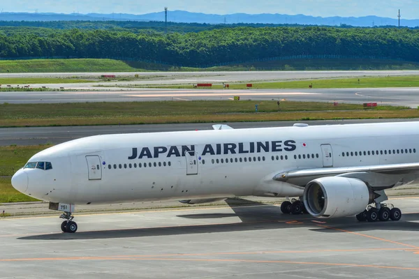 Αεροπλάνο στο Χοκκάιντο αεροδρόμιο New Chitose — Φωτογραφία Αρχείου