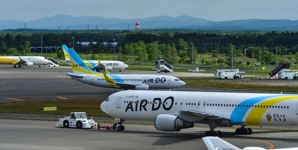 北海道新千岁机场的飞机 — 图库照片