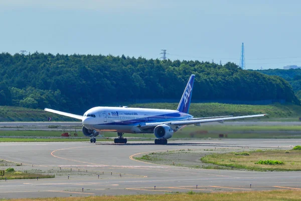 Avião no Aeroporto de Hokkaido New Chitose — Fotografia de Stock