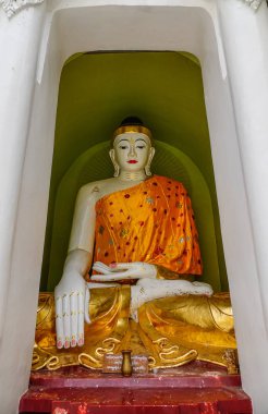 Shwedagon Pagoda'nın Buda heykeli