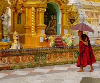 Shwedagon pagoda in Yangon, Myanmar 
